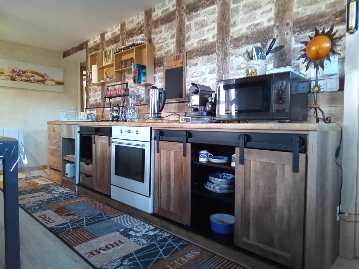 Logement De Charme Coinches Екстериор снимка